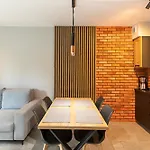 Rentplanet - Stone Hill
